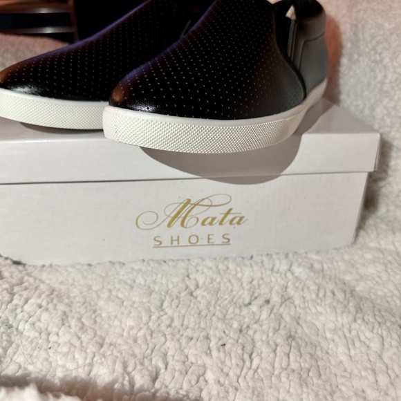 Black Slides - Picture 2 of 3